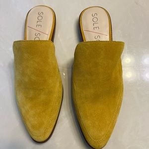 Sole society suede leather yellow flat slides size 9